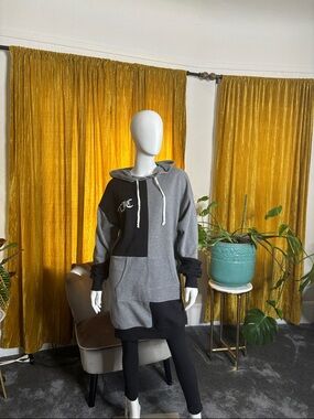 Juicy Couture Gray & Black Hoodie Dress with Pink Logo Tag
